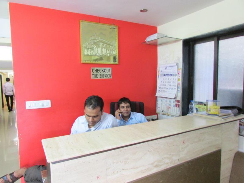 Oyo 49867 Hotel Kalpana Residency مومباي المظهر الخارجي الصورة