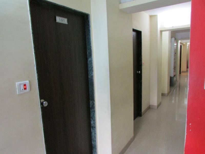 Oyo 49867 Hotel Kalpana Residency مومباي المظهر الخارجي الصورة
