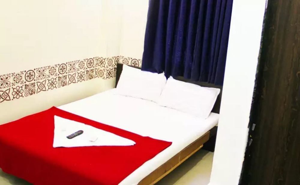 Oyo 49867 Hotel Kalpana Residency مومباي المظهر الخارجي الصورة