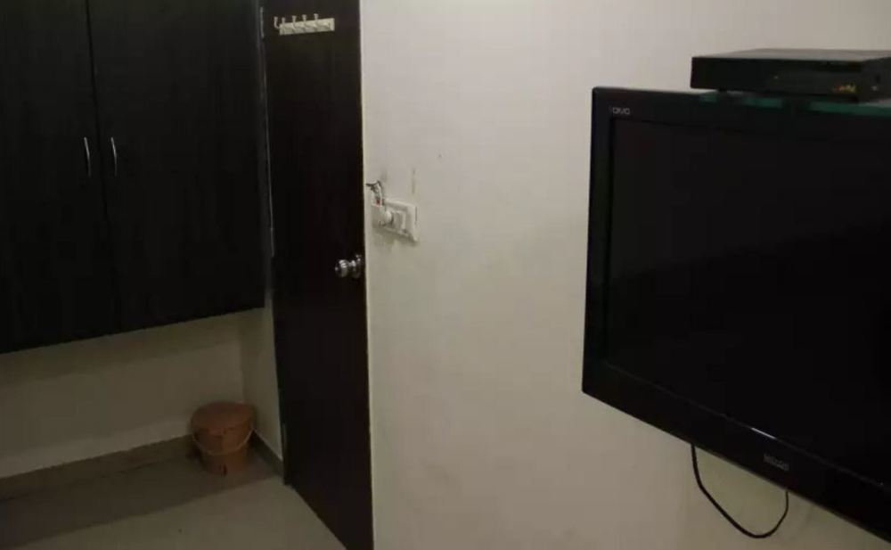 Oyo 49867 Hotel Kalpana Residency مومباي المظهر الخارجي الصورة